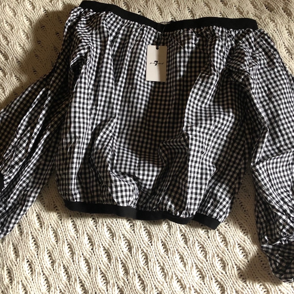 🌟Seven for All Man Kind off shoulder top ✨🌸